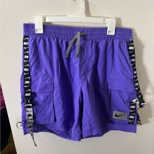 NIKE SHORTS